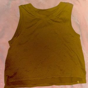 Lululemon cropped high low top